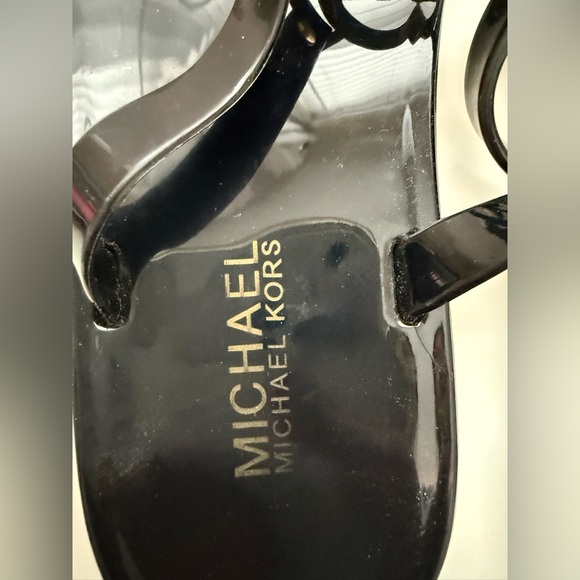 Michael Kors Hannah Jelly Thong Black Sandals - Picture 5 of 8
